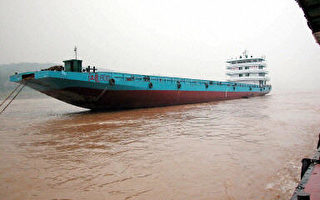 組圖：長江客輪遭貨船撞沈 90人失蹤
