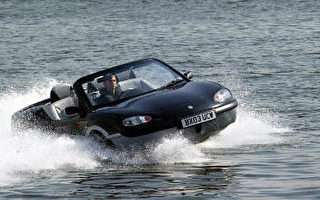 組圖:007式兩棲新車在泰晤士河上試車