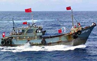 中國保釣船遭日艦攔截和警告