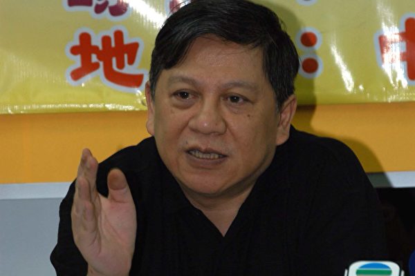蕭若元直斥演藝界人士以及保險界人士自我審查是「羞恥」行為。(攝影:香港大紀元記者) 蕭若元直斥演藝界人士以及保險界人士自我審查是「羞恥」行為。(攝影:香港大紀元記者)