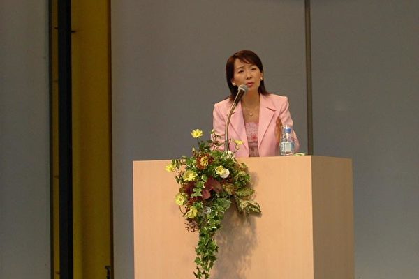 陳美齡為UNICEF募集捐贈活動演講(大紀元攝影) 陳美齡為UNICEF募集捐贈活動演講(大紀元攝影)