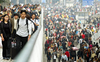 廣州火車站不法者強迫民眾打SARS預防針
