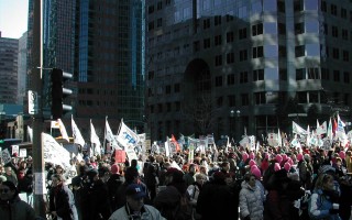 蒙市“三八”大游行 反对魁省政策