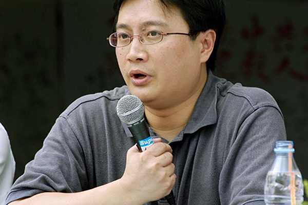 台湾人权促进会会长吴豪人表示,台权会成员均是律师,将全力支持将江泽民绳之以法。(摄影╱记者吴柏桦) 台湾人权促进会会长吴豪人表示,台权会成员均是律师,将全力支持将江泽民绳之以法。(摄影╱记者吴柏桦)