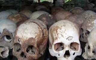 中國共產黨扶持下的柬共殺人罪證