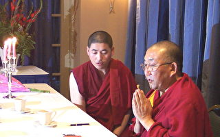 西藏活佛圣市开坛 讲法诵经倾诉坎坷一生