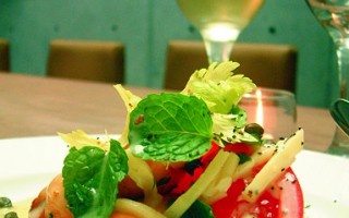 料理心情&美食做法-蘋果沙律鮭魚卷