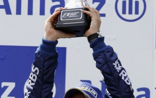 F1欧洲大奖赛　雷诺车队阿隆索再夺冠