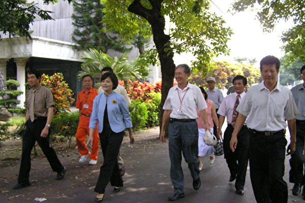 張麗善立委邀集地方人士探勘虎尾糖廠社區(大紀元) 張麗善立委邀集地方人士探勘虎尾糖廠社區(大紀元)