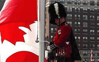 组图：加拿大国庆日(三)升旗换岗仪式