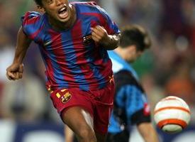 〈欧冠杯〉Ronaldinho帽子戏法　巴萨大胜乌迪内斯