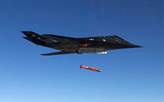美军F-117A夜鹰隐形战机撤出南韩