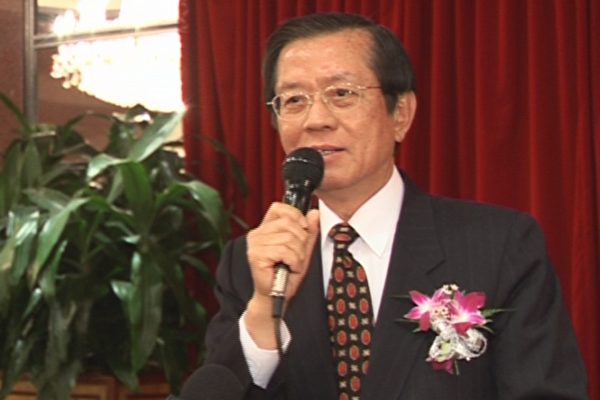 楊代表致詞(大紀元) 楊代表致詞(大紀元)