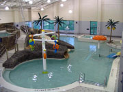 马州德国镇开放新型室内游泳池