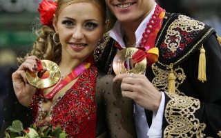 俄罗斯选手夺得花式滑冰冰舞金牌