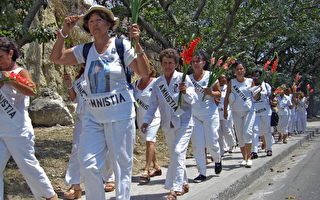 古巴政治犯妻女着白衣哈瓦那街头抗议