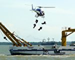 印尼、马来西亚和新加坡已开始联合海空巡逻麻六甲海峡(Photo by JIMIN LAI/AFP/Getty Images)