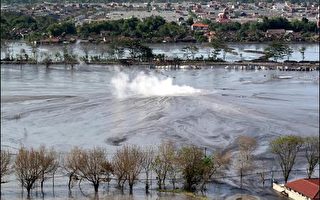 印尼洪水土石流肆虐　逾八十人喪生