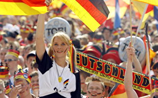 世足賽德國進八強  柏林球迷瘋狂歡慶勝利