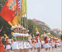 美國慶遊行 華裔團體受矚目
