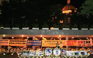 组图：香港法轮功绝食抗暴