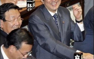 卢武铉恭贺安倍晋三就任日本新首相