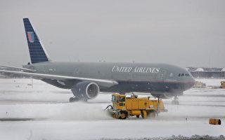 暴風雪襲美國中部 機場關閉電力中斷