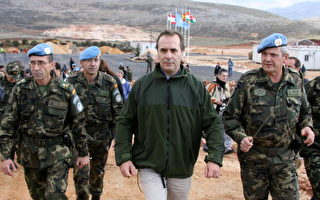 西国防部长艾朗索突访驻守黎巴嫩西军