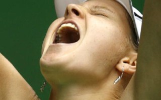 澳网赛大爆冷  卫冕冠军茉莉丝摩遭淘汰出局