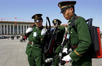 人大會第八天北京訪民繼續被抓