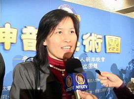 大唐民族舞團舞蹈老師蕭秋云:觀眾掌聲不知不覺響起 大唐民族舞團舞蹈老師蕭秋云:觀眾掌聲不知不覺響起