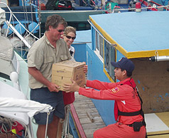 美籍帆船斷糧進入蘭嶼  海巡給予人道救援