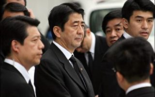 每日新闻：日本首相安倍内阁支持度跌至新低