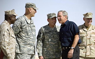 美国总统布什 突访伊拉克