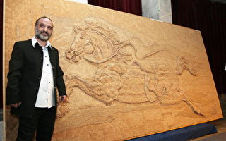 組圖:百萬牙籤「畫」成駿馬 創世界紀錄