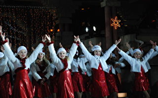 卡城奥林匹克广场载歌载舞迎圣诞