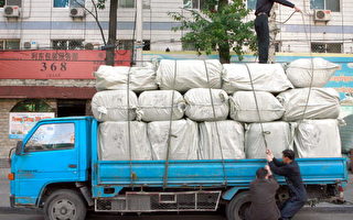 紐時:卡車輸通中國經濟 污染代價高昂