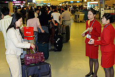 香港大雨 飞港班机大乱 千名旅客行程受阻