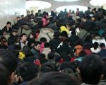 北京地铁24小时安检：机、人、犬齐上