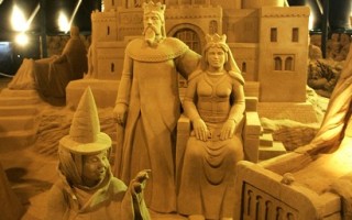 組圖：比利時巨型沙雕栩栩如生