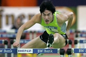 7/11他打破110米栏世界纪录：刘翔