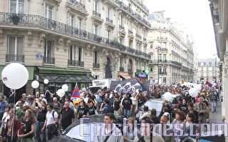 記者無疆界勝訴 巴黎抗議與奧運開幕同步