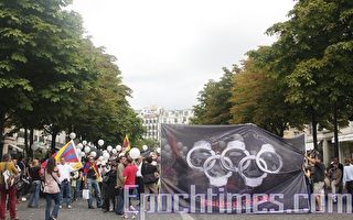 組圖：巴黎民眾同步抗議北京奧運開幕