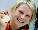 澳选手赢奥运女子百米蛙泳金牌