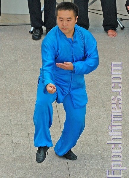 体育教授武冬：由抱拳谈武德| 太极拳| 大纪元