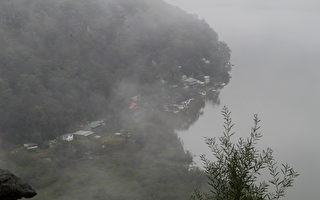 澳洲自然風光 - 雲霧繚繞的瑪洛河叉