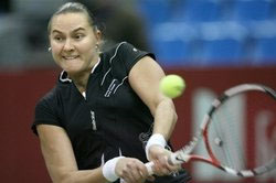 WTA贝尔网球挑战赛 佩特洛娃轻松晋级第二轮