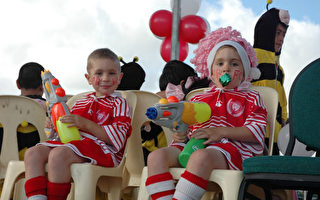 組圖：新西蘭聖誕遊行中的孩子們（3）