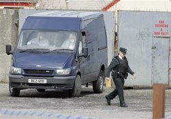 北爱尔兰学校附近　赫见136公斤汽车炸弹