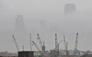 图片新闻：大雾罩港 能见度降至1000米